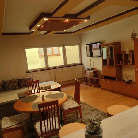 Fast In The Centrum With Free Private Parking Apartment *