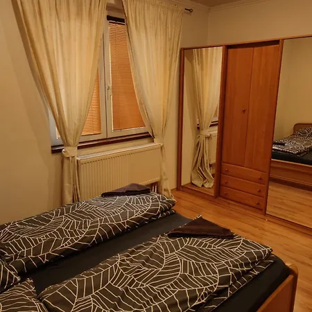 Fast In The Centrum With Free Private Parking