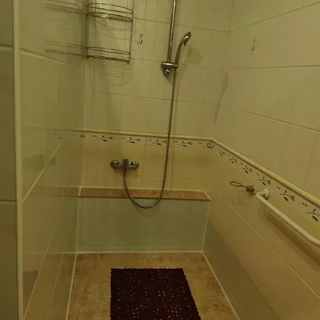 Fast In The Centrum With Free Private Parking *