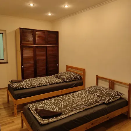 Fast In The Centrum With Free Private Parking Apartment