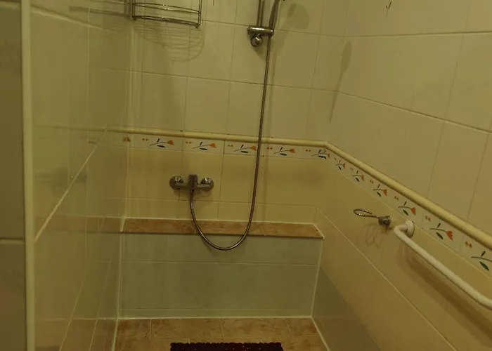 Fast In The Centrum With Free Private Parking *